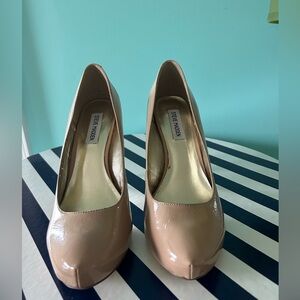 Nude Steve Madden Pumps👠